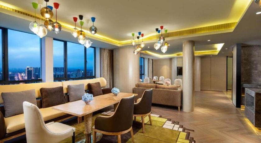 Ramada Plaza By Wyndham Changsha Xingsha Esterno foto