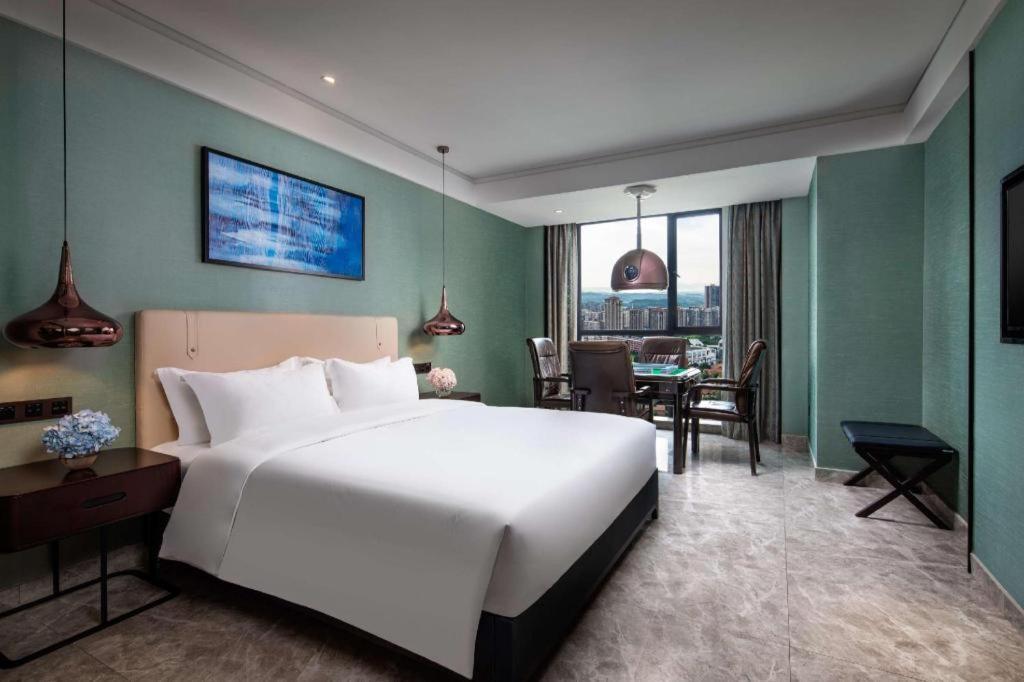 Ramada Plaza By Wyndham Changsha Xingsha Esterno foto